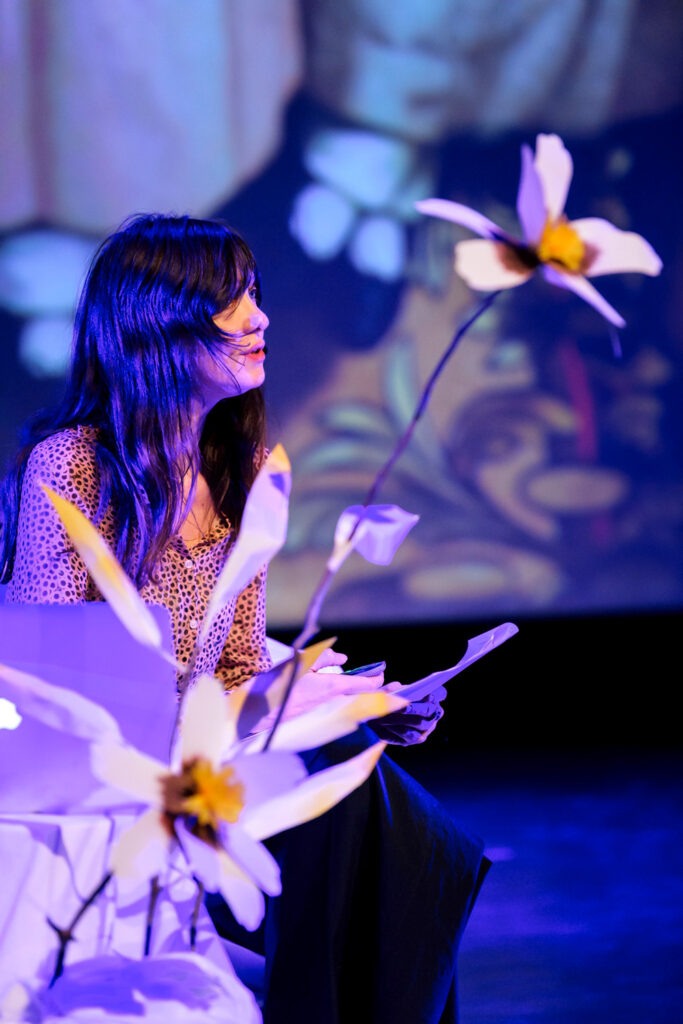 Grafixx paper flower scenography by Wilder Antwerp, with a.o. illustrator Beatrice Allemagna