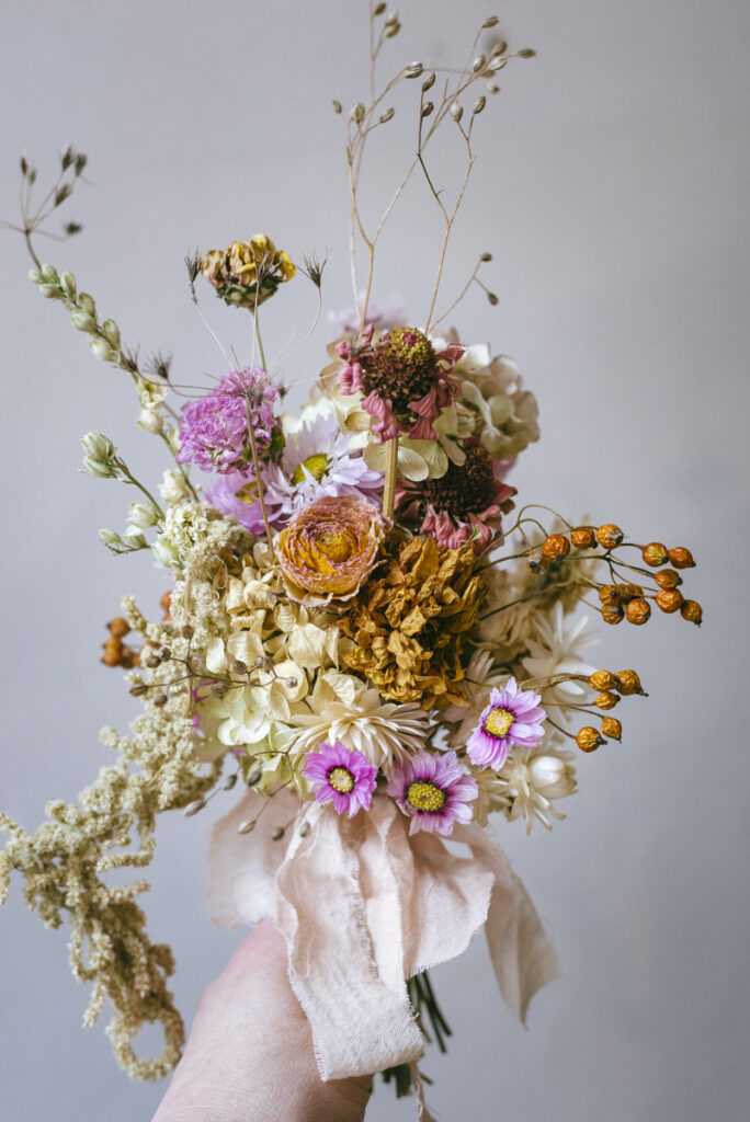 Dried wedding bouquet by Wilder Antwerp