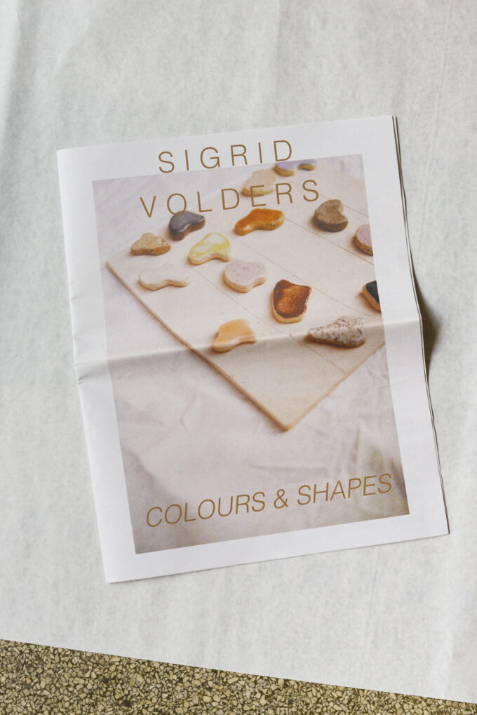 Sigrid Volders: Colours & Shapes, a newspaper about ceramic artist Sigrid Volders edited by Poetic Pastel Press with pictures by Johanna Tagada-Hoffbeck