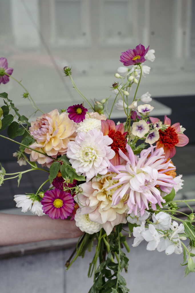 Bespoke wedding bouquet with organic summer flowers made by Wilder Antwerp
