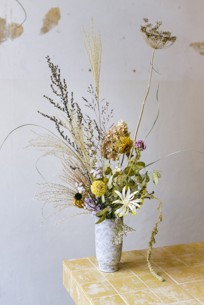 Dried flower arrangement by Wilder Antwerp, January 2023