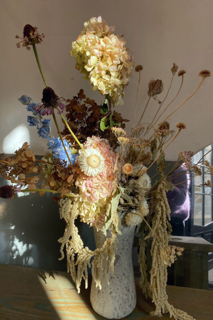 Dried flower arrangement at Wilder Antwerp