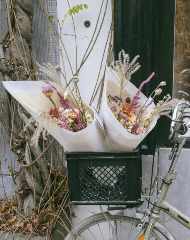 Droogboeket met lokale, organische bloemen voor levering binnen Antwerpen door Wilder