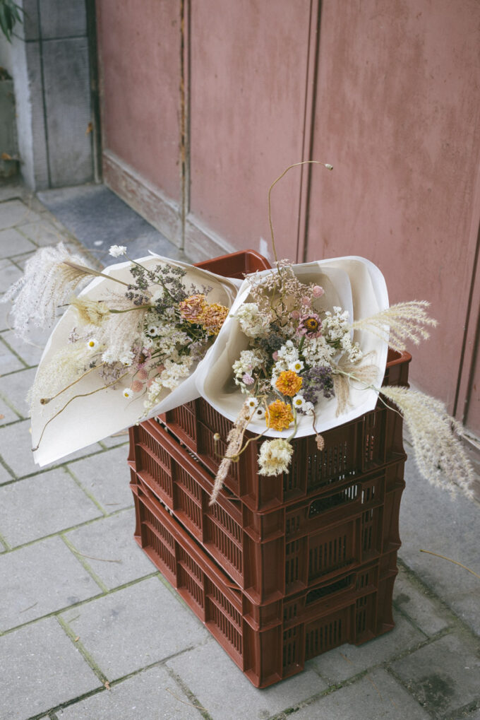 Sustainable dried flower bouquet for delivery at Wilder Antwerp