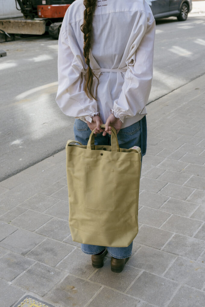 Niwaki Daikon tote, a durable weatherproof canvas market bag at Wilder Antwerp