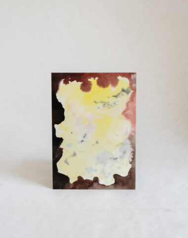 Wilder postcard with abstract watercolour in brown and yellow