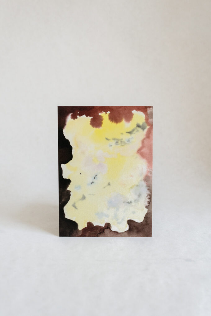 Wilder postcard with abstract watercolour in brown and yellow