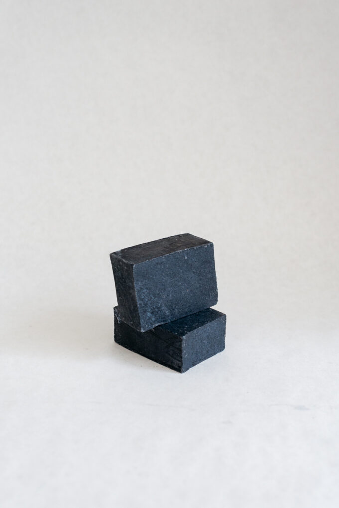 Gardener's soap with active coal at Wilder Antwerp