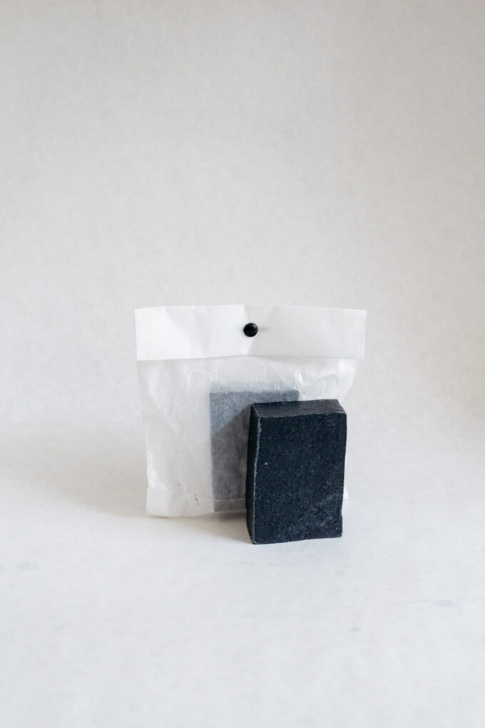 Gardener's soap with active coal at Wilder Antwerp
