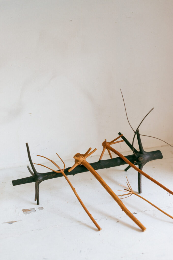 Pot ornament stand and soil, a project by Tine Colen at Wilder Antwerp